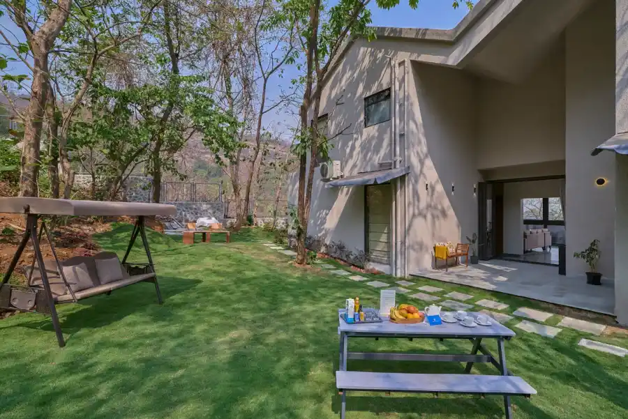 SaffronStays Pickle, Khopoli
