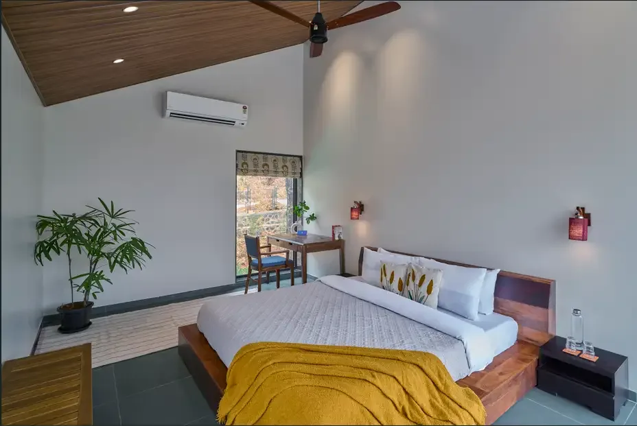 SaffronStays Pickle, Khopoli