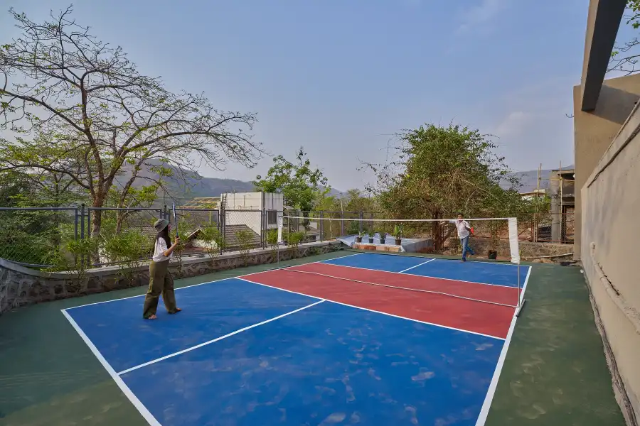 SaffronStays Pickle, Khopoli