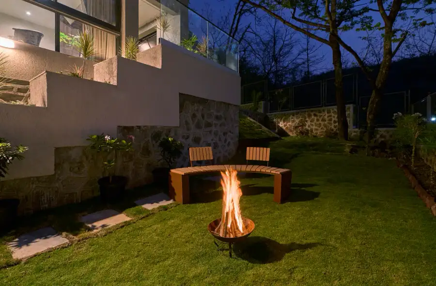 SaffronStays Pickle, Khopoli