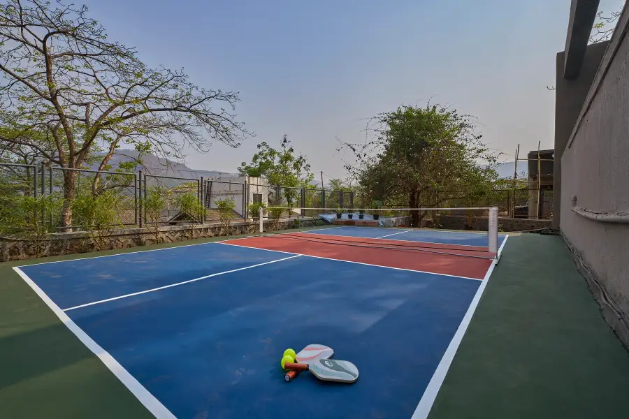 SaffronStays Pickle, Khopoli