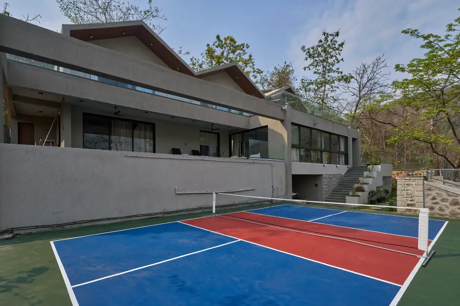 SaffronStays Pickle, Khopoli