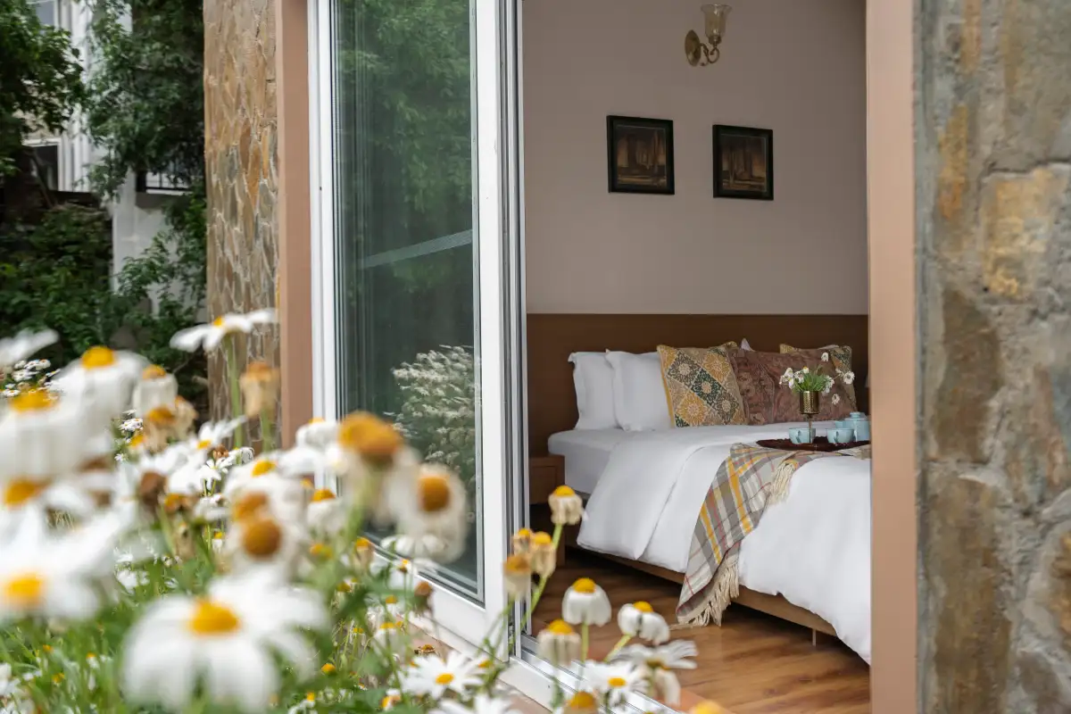 SaffronStays Plaksha, Mukteshwar