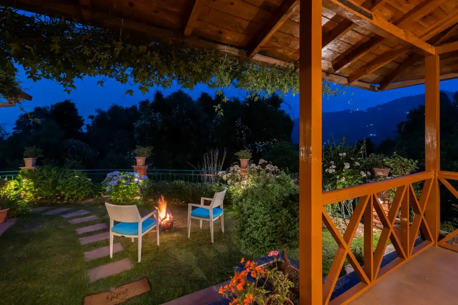 SaffronStays Plaksha, Mukteshwar