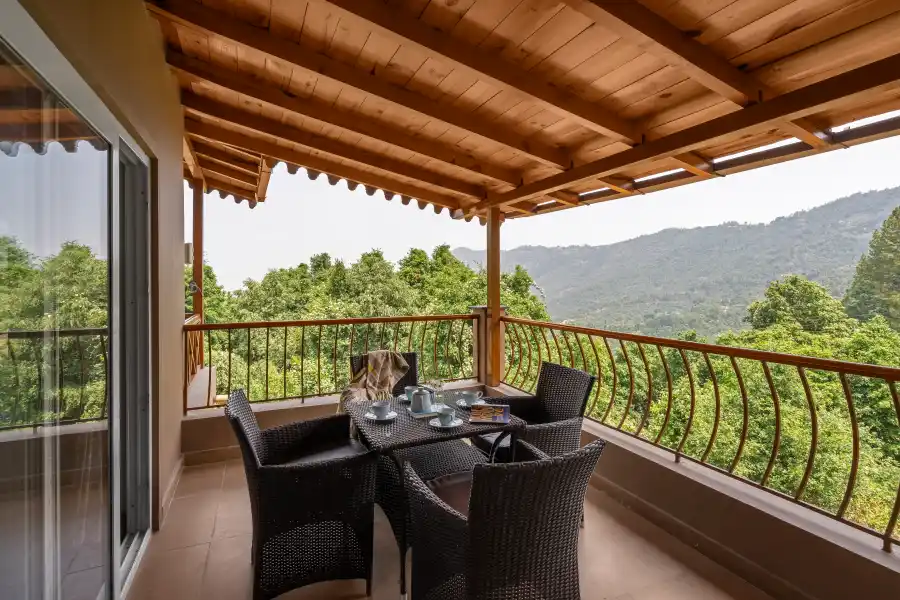 SaffronStays Plaksha, Mukteshwar