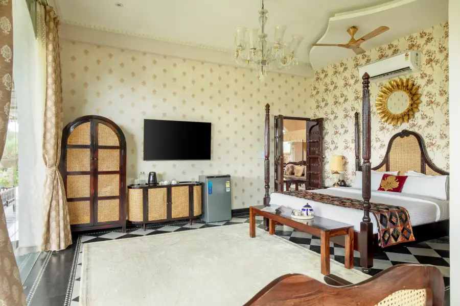 SaffronStays Raj Reverie, Jaipur