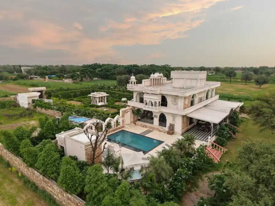 SaffronStays Raj Reverie, Jaipur