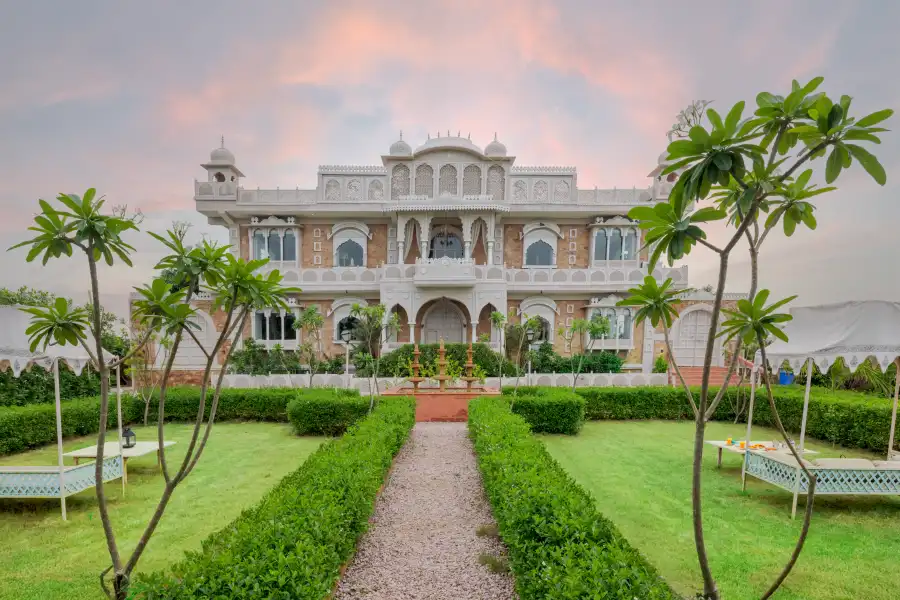 SaffronStays Raj Reverie, Jaipur