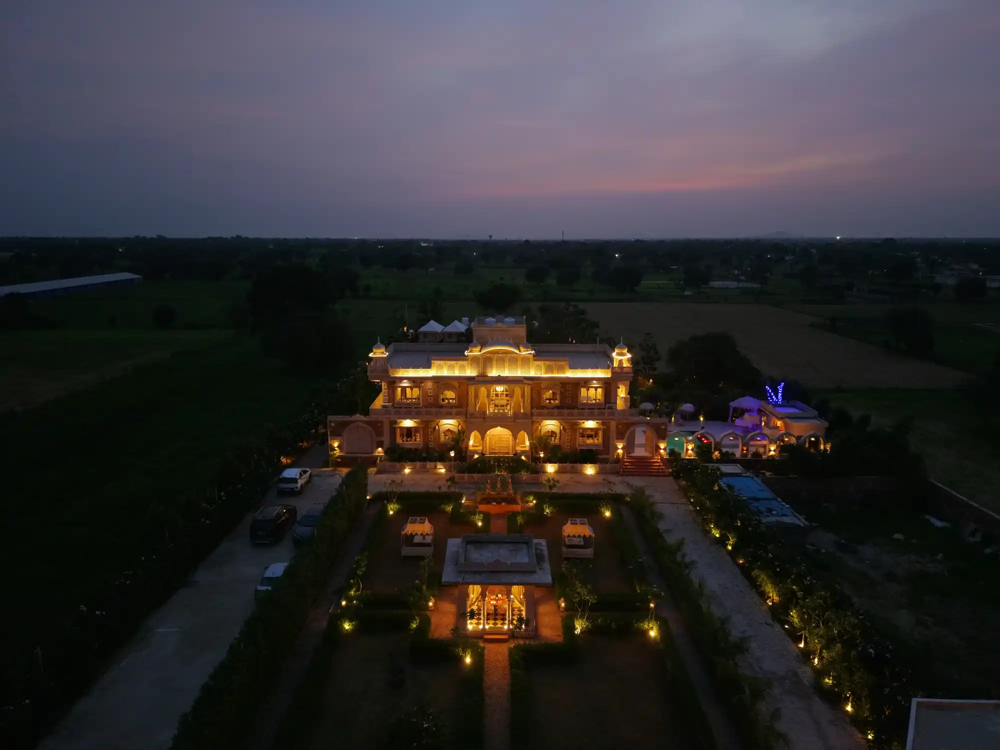 SaffronStays Raj Reverie, Jaipur