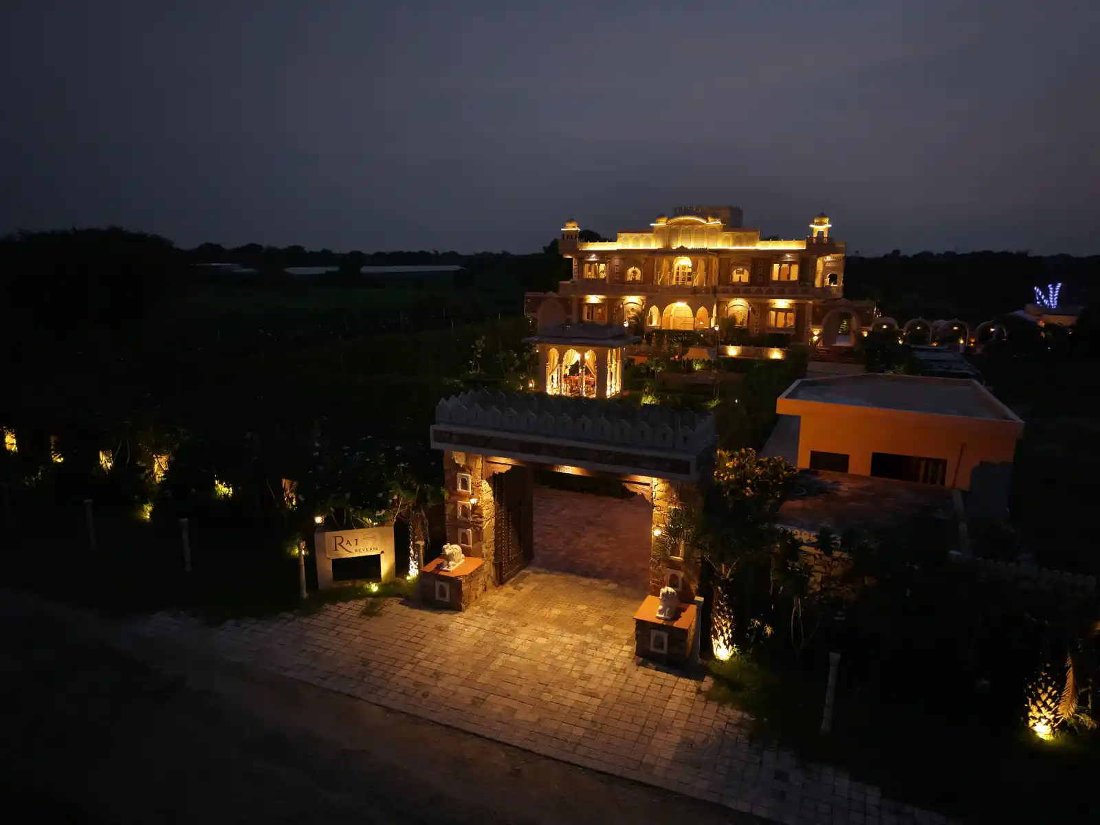 SaffronStays Raj Reverie, Jaipur