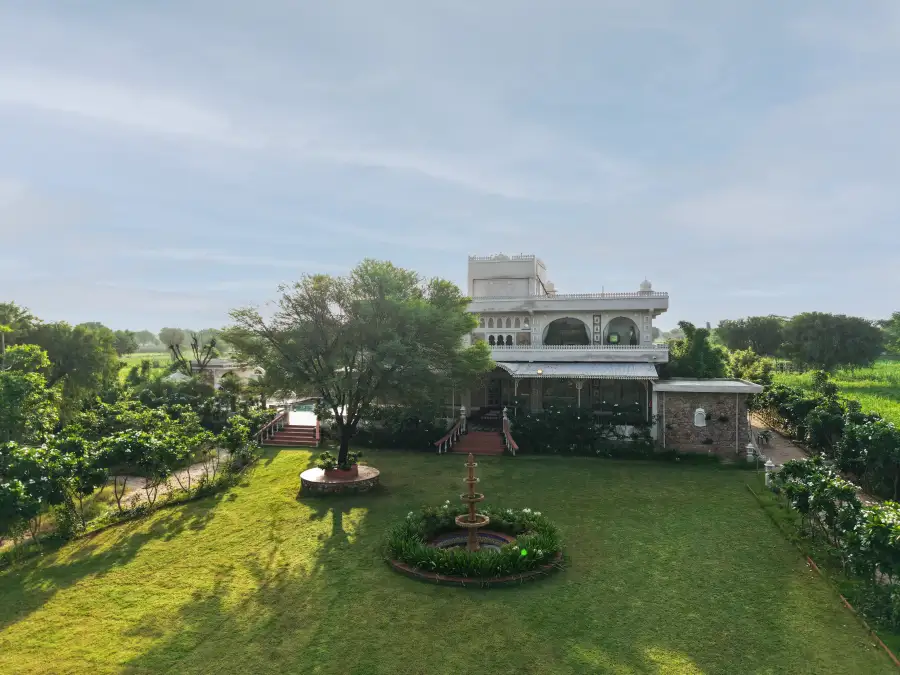 SaffronStays Raj Reverie, Jaipur