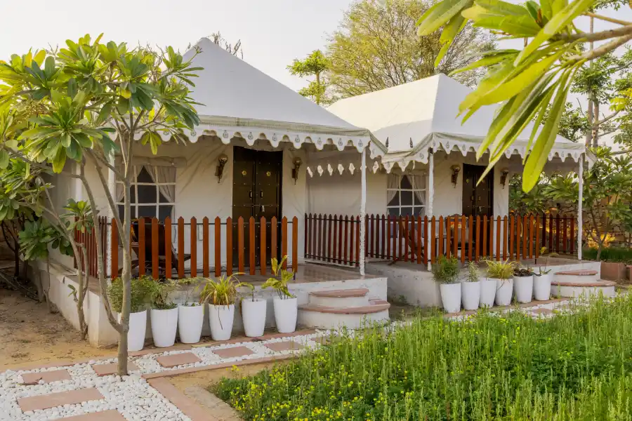 SaffronStays Raj Reverie, Jaipur