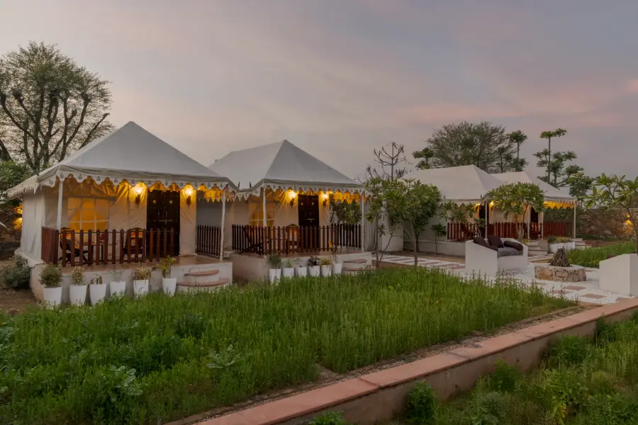 SaffronStays Raj Reverie, Jaipur
