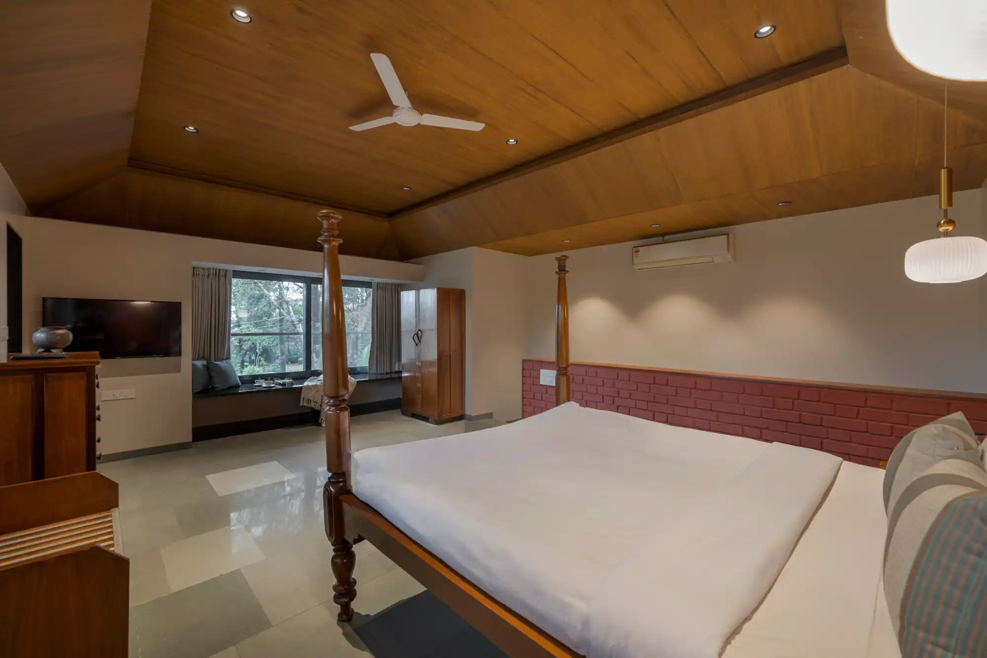 SaffronStays Red Brick, Panchgani