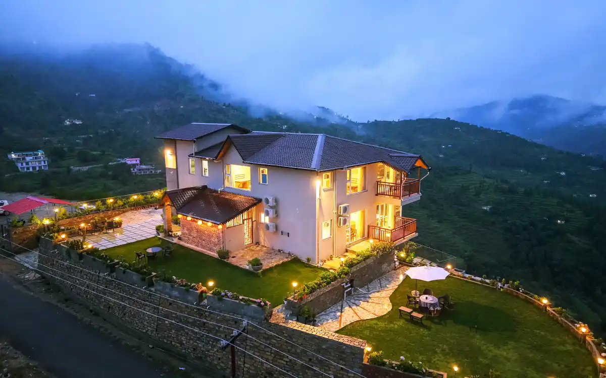 SaffronStays Ridgeview Manor, Mukteshwar
