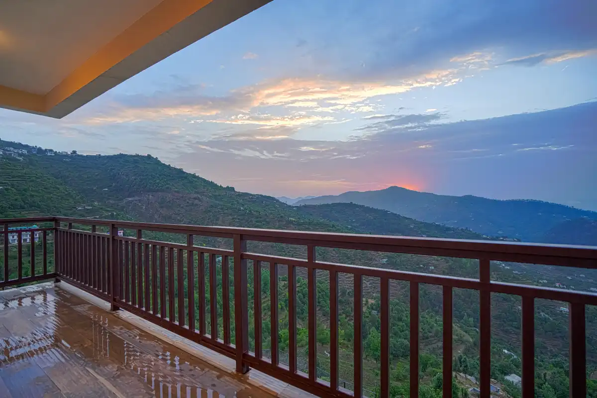SaffronStays Ridgeview Manor, Mukteshwar