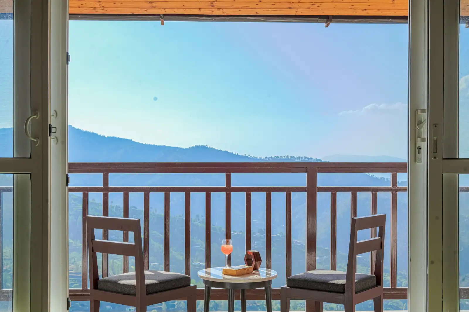SaffronStays Ridgeview Manor, Mukteshwar