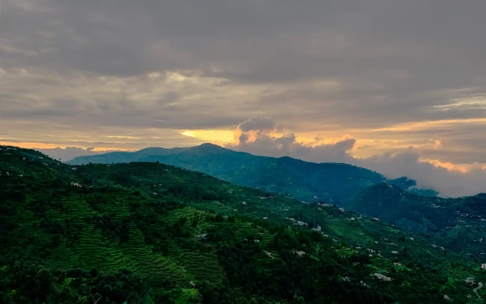 SaffronStays Ridgeview Manor, Mukteshwar