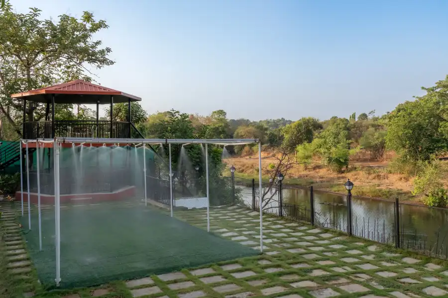 SaffronStays Riverfront Manor, Karjat