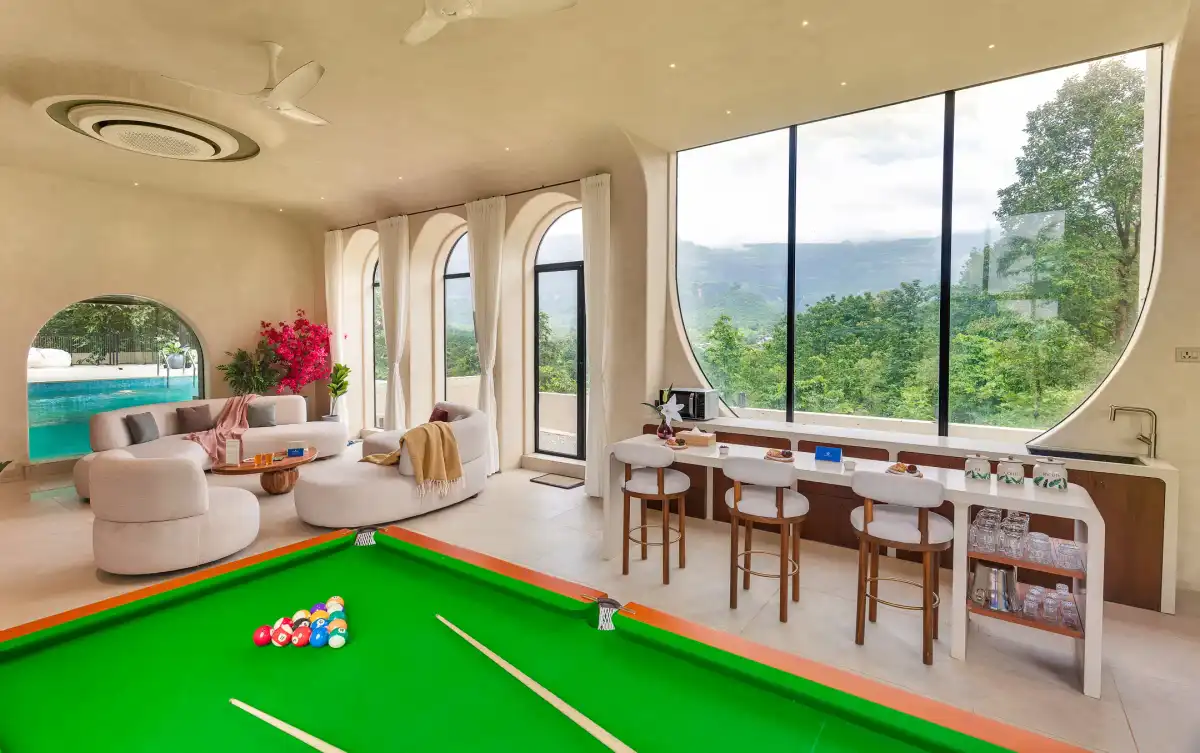SaffronStays Roman Holiday, Karjat