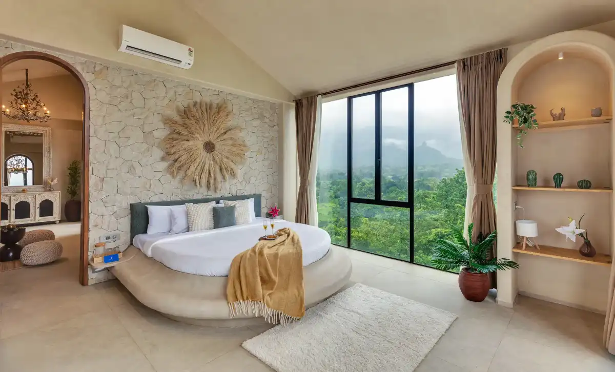 SaffronStays Roman Holiday, Karjat