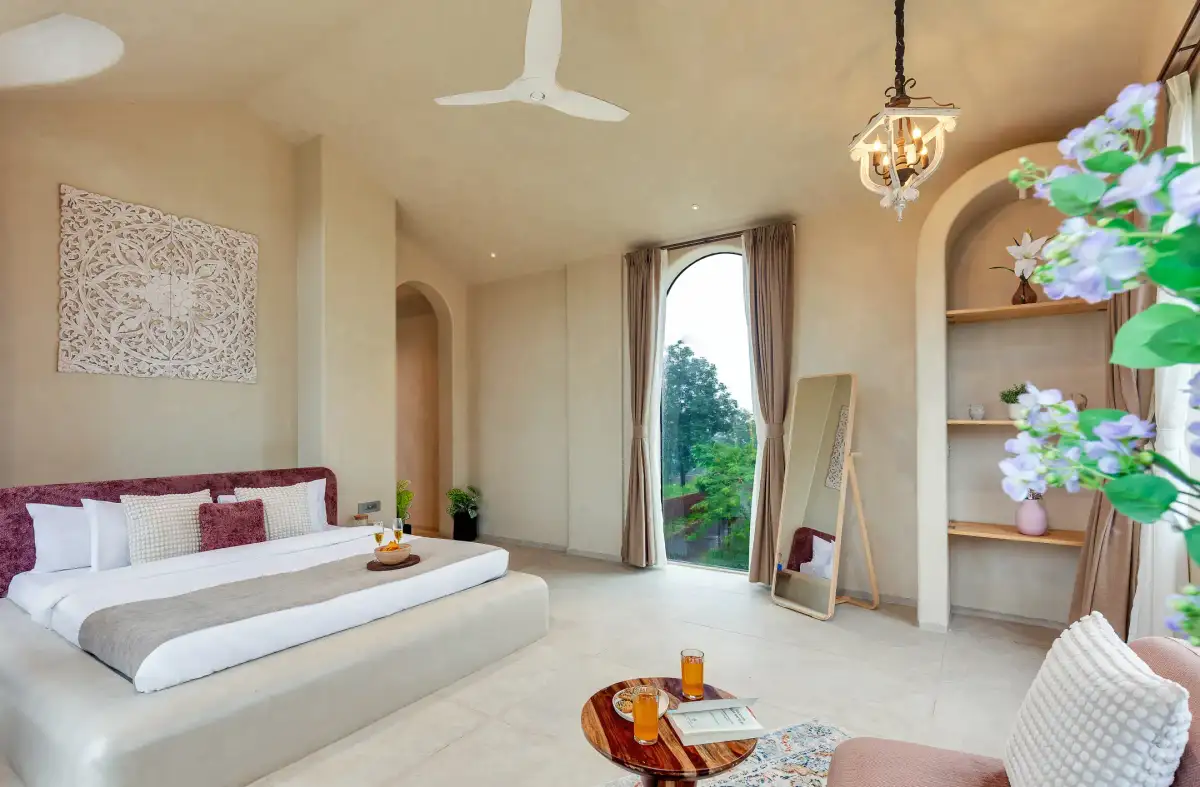 SaffronStays Roman Holiday, Karjat