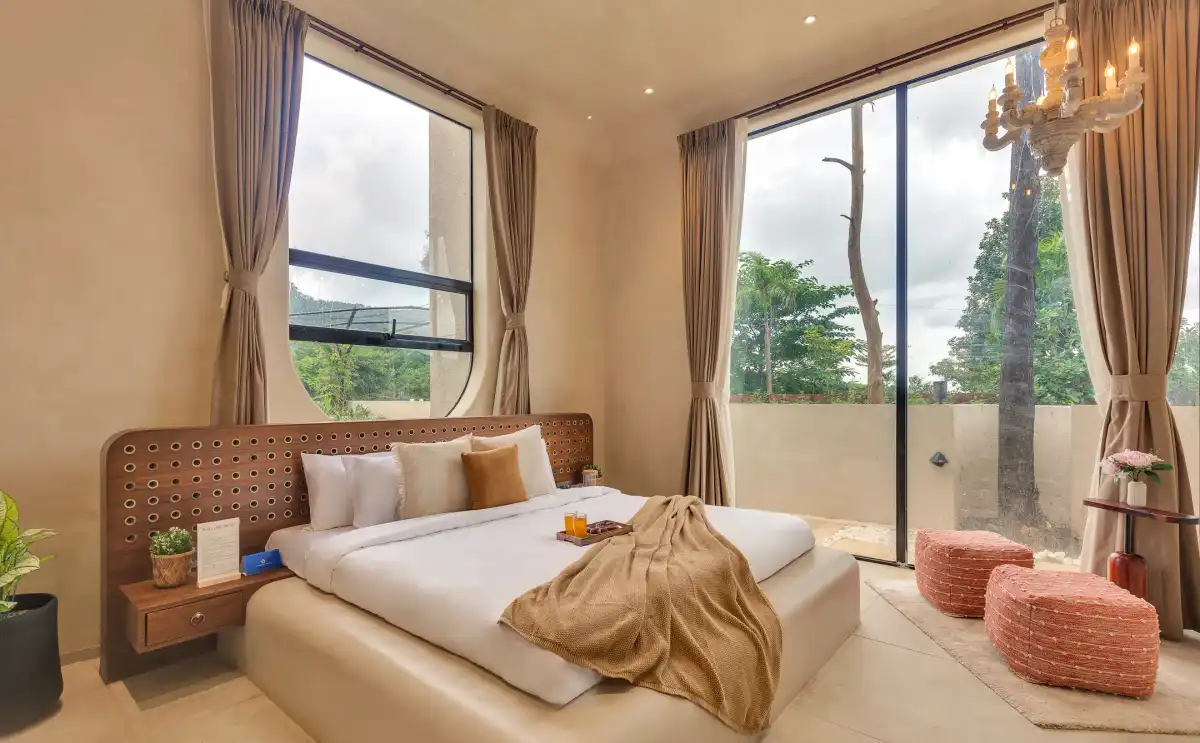 SaffronStays Roman Holiday, Karjat