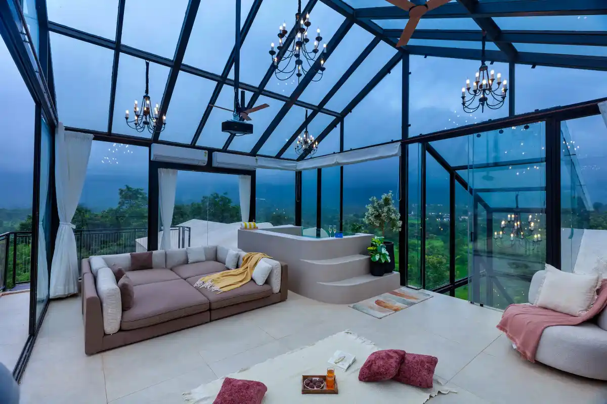 SaffronStays Roman Holiday, Karjat