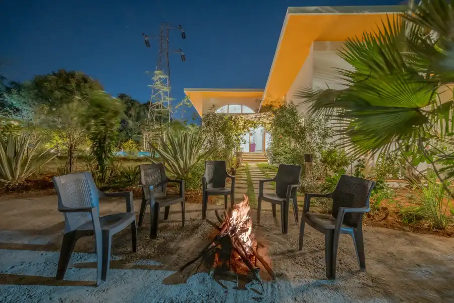 SaffronStays Roselle, Lonavala
