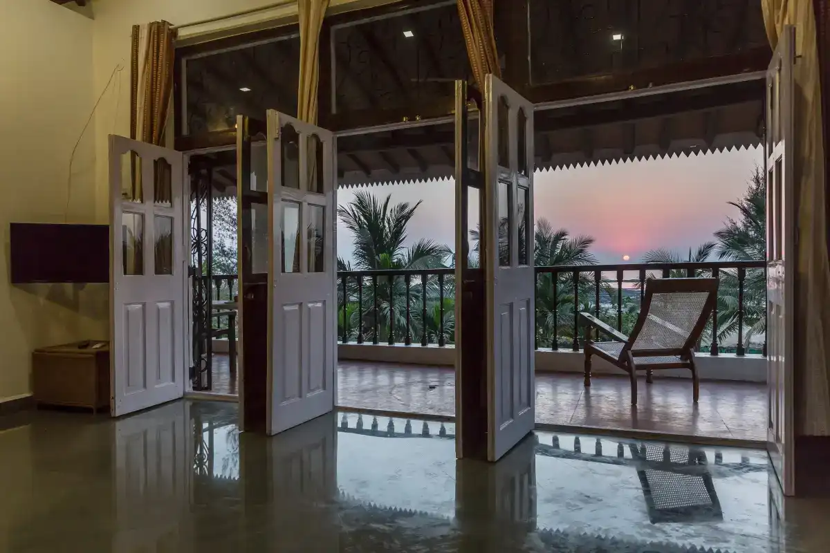 SaffronStays Salt Rim, Korlai