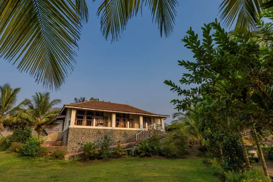 SaffronStays Salt Rim, Korlai