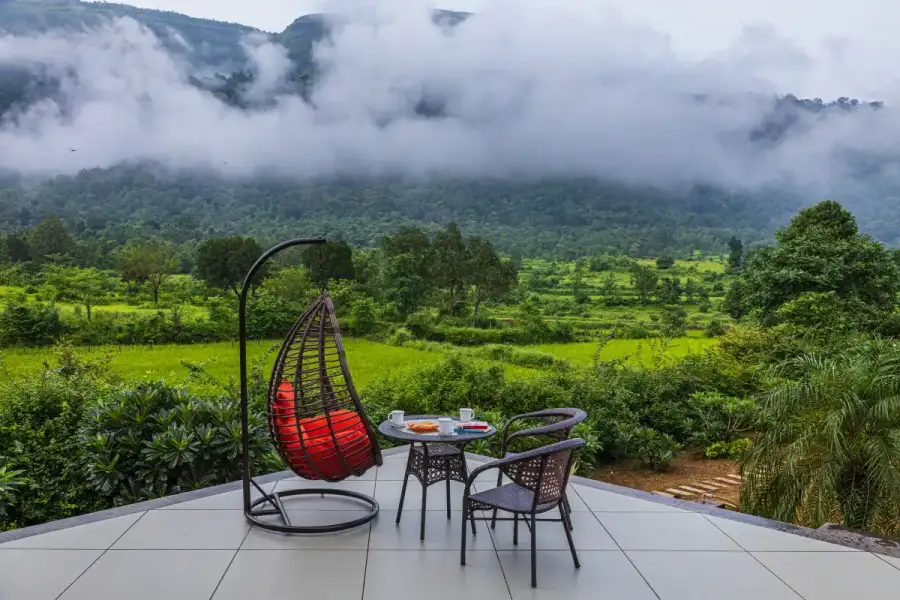 SaffronStays SanvinaFarm, Karjat