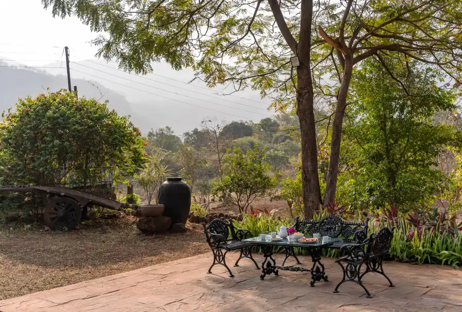 SaffronStays SanvinaFarm, Karjat