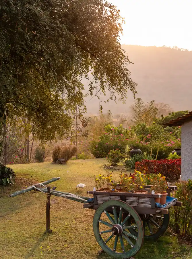 SaffronStays SanvinaFarm, Karjat