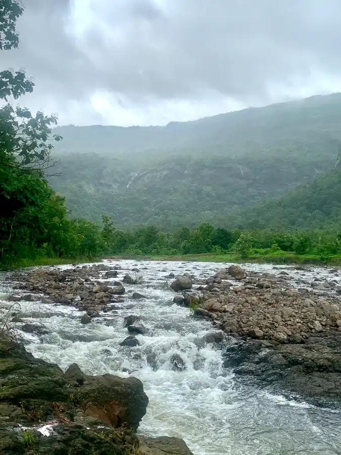 SaffronStays SanvinaFarm, Karjat