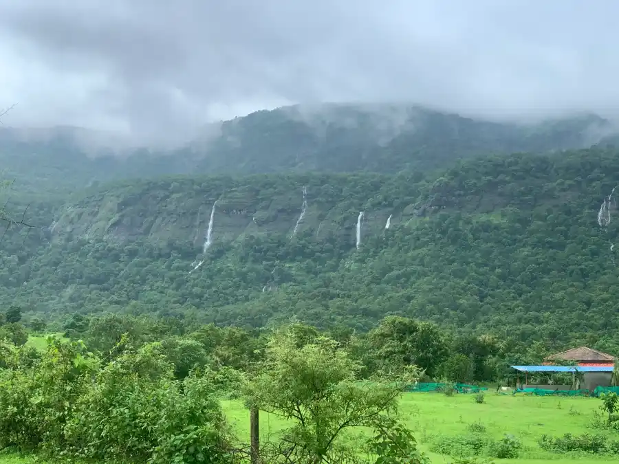 SaffronStays SanvinaFarm, Karjat
