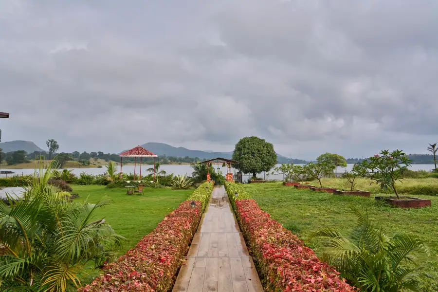SaffronStays Sarvam, Igatpuri