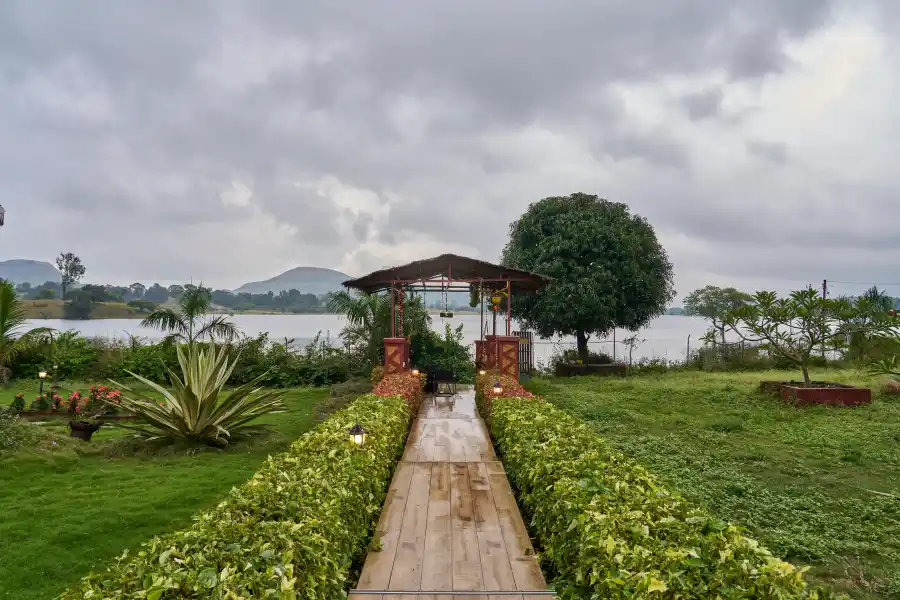 SaffronStays Sarvam, Igatpuri
