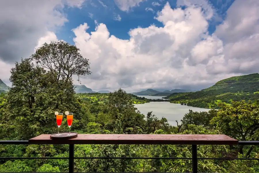 SaffronStays Satori Lake, Mulshi