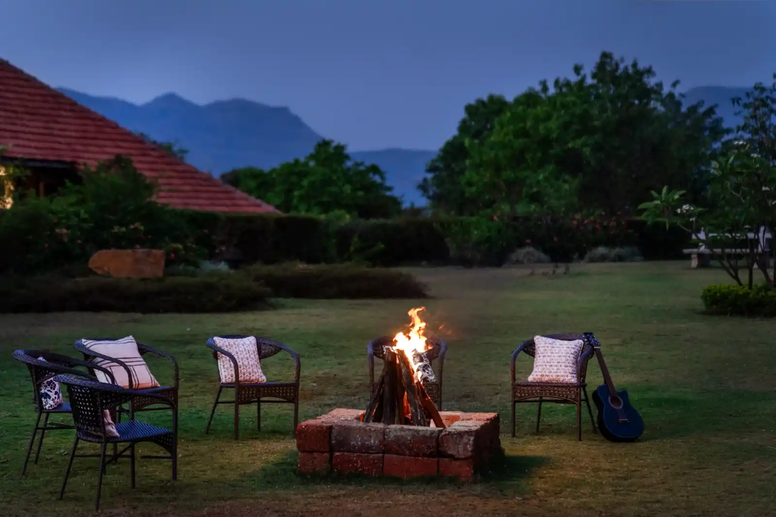 SaffronStays Satori Lake, Mulshi