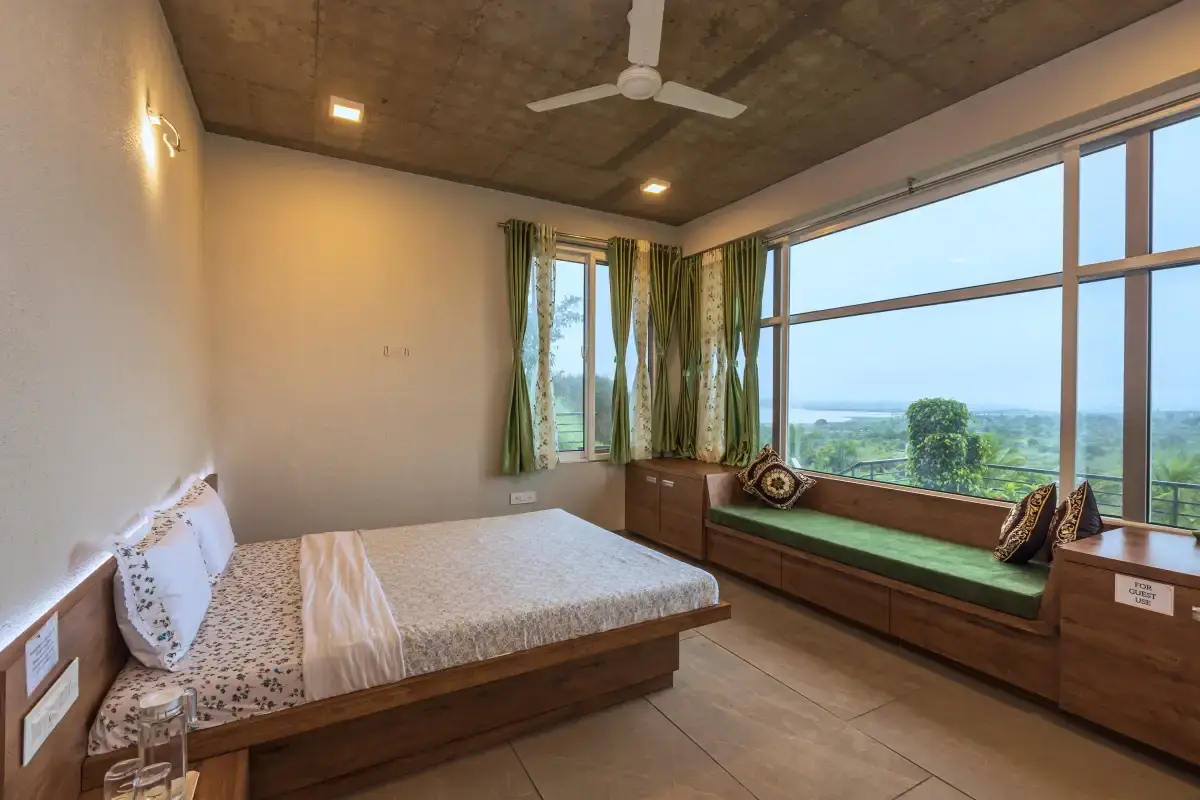 SaffronStays Serenity, Igatpuri