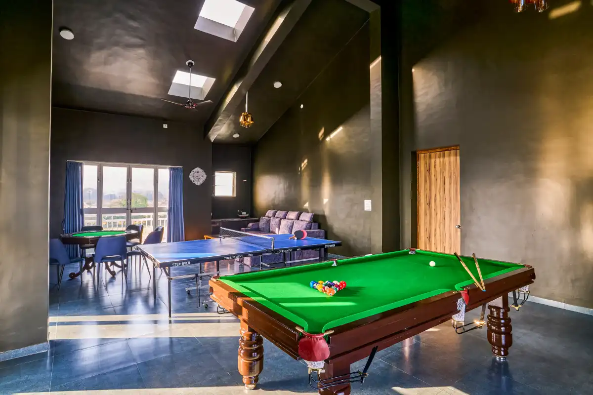 SaffronStays Six Oaks, Nashik