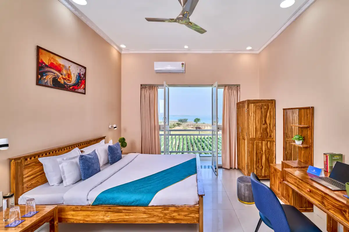 SaffronStays Six Oaks, Nashik