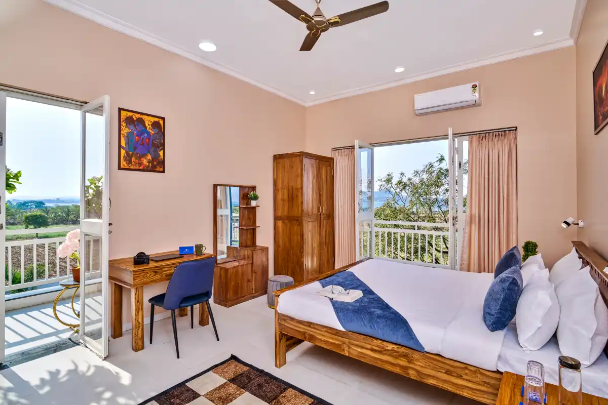 SaffronStays Six Oaks, Nashik
