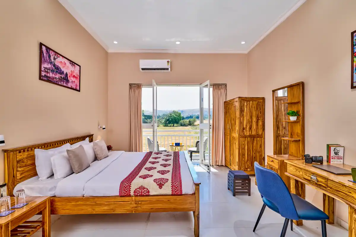 SaffronStays Six Oaks, Nashik