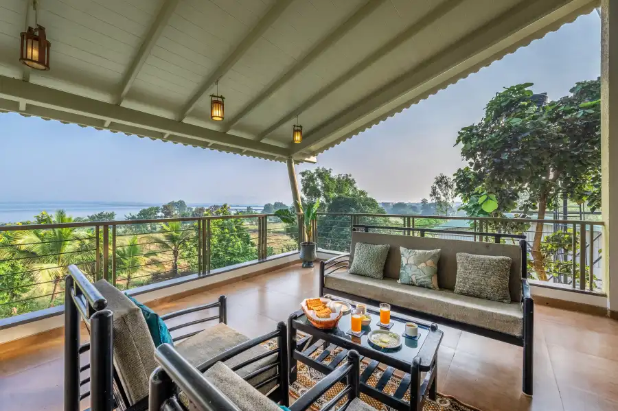 SaffronStays Sommeliers Choice, Nashik
