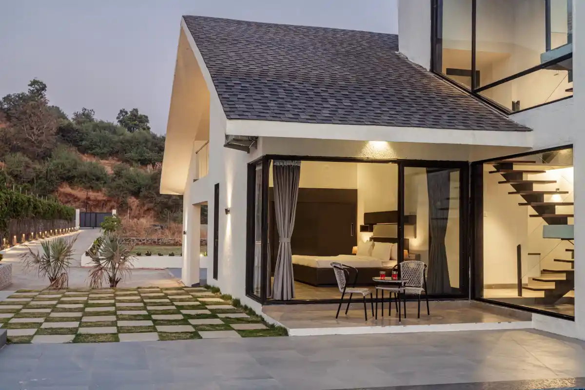 SaffronStays Stargazer, Karjat