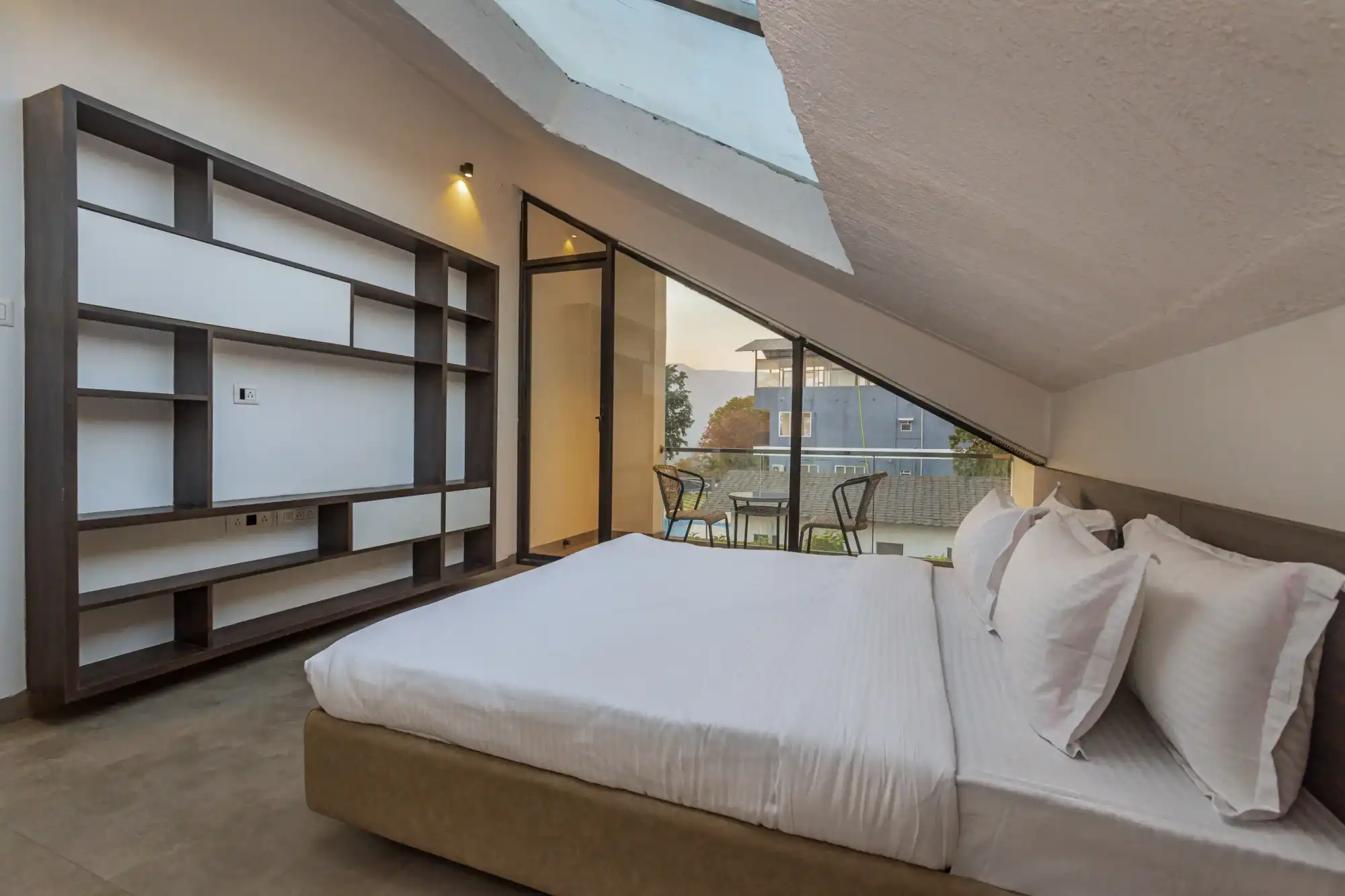 SaffronStays Stargazer, Karjat
