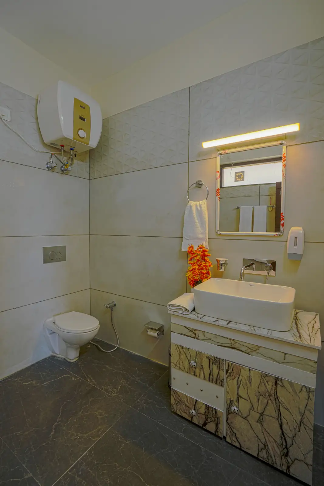 SaffronStays Summer Estate, Kasauli