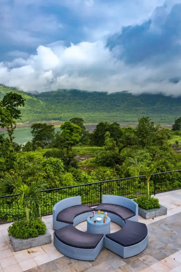 SaffronStays Sundowner, Karjat